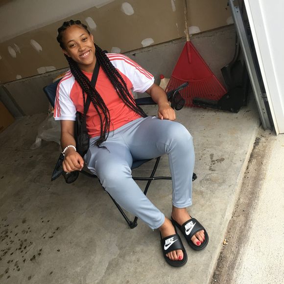 Meet your Posher, Cameron - Picture 1 of 1